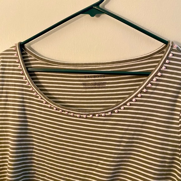 Talbots 💯 pima cotton short sleeve shirt with trim. Size XL. EUC. - Picture 2 of 4
